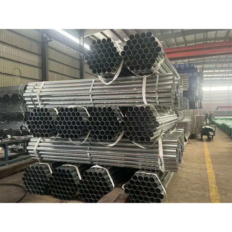 Trastomhas Mór Píob Cruach Babhta Galvanized Diop Hot Dip Trastomhas Mór Píob Cruach Babhta Galvanized Diop Hot Dip